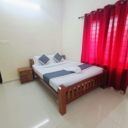 West Darshan Apartments And Villas Thiruvananthapuram Ngoại thất bức ảnh